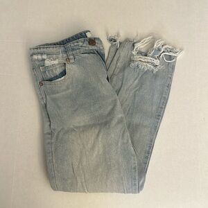 Distressed Straight Jean